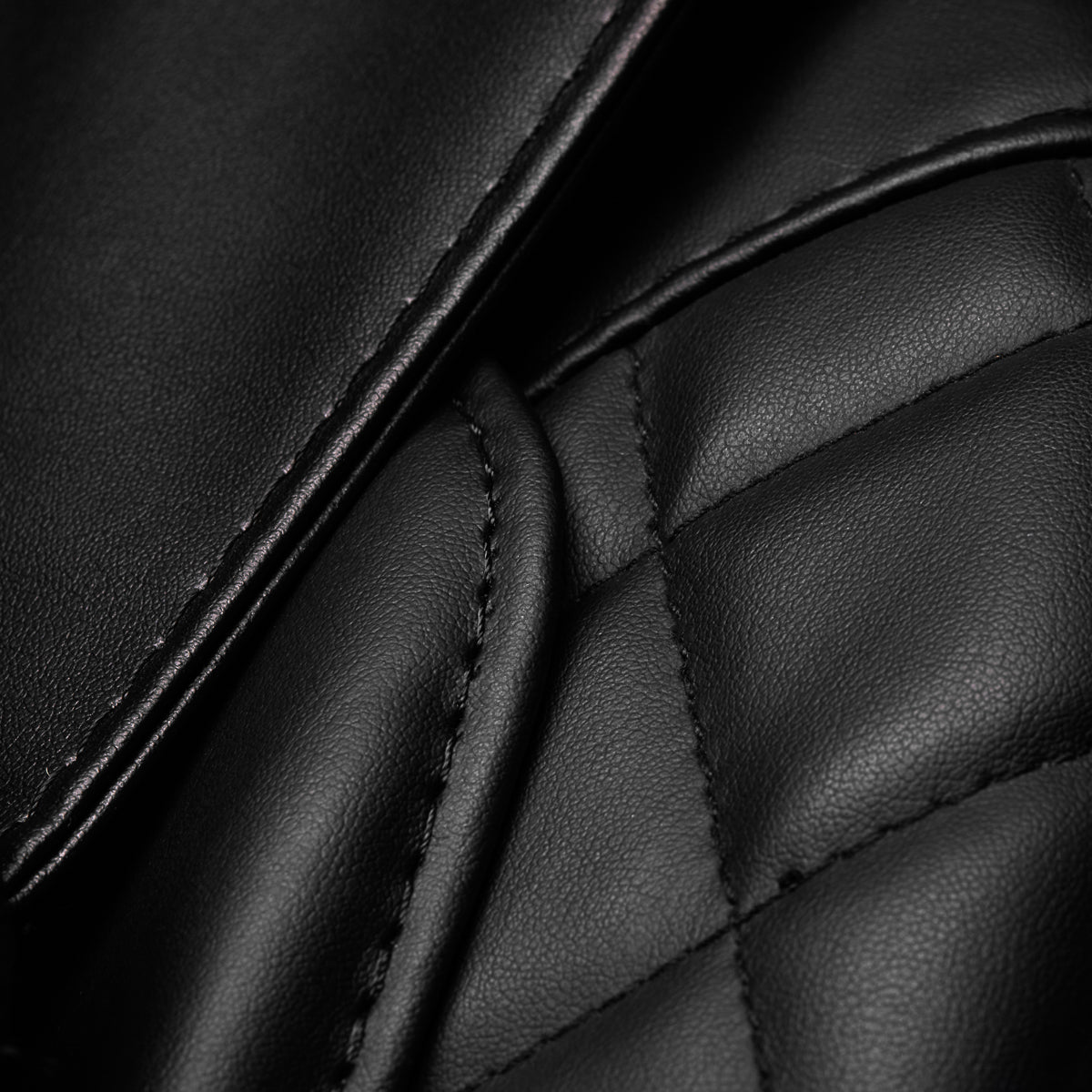 Sakura Luxury 808 massage chair black beige - BVShop