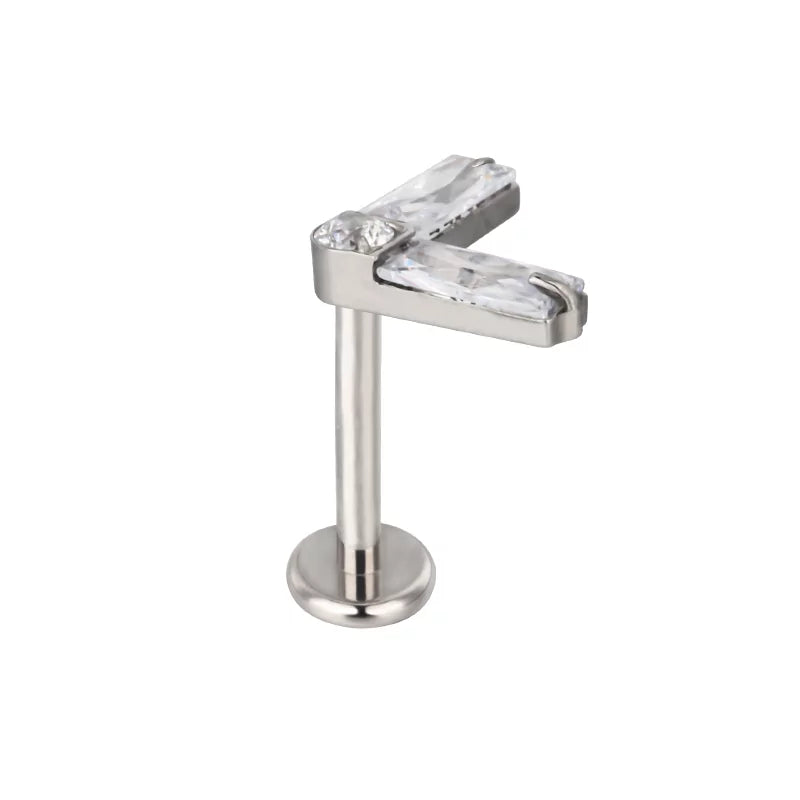 Titaanist sõrmus kaheksanurga kujuga