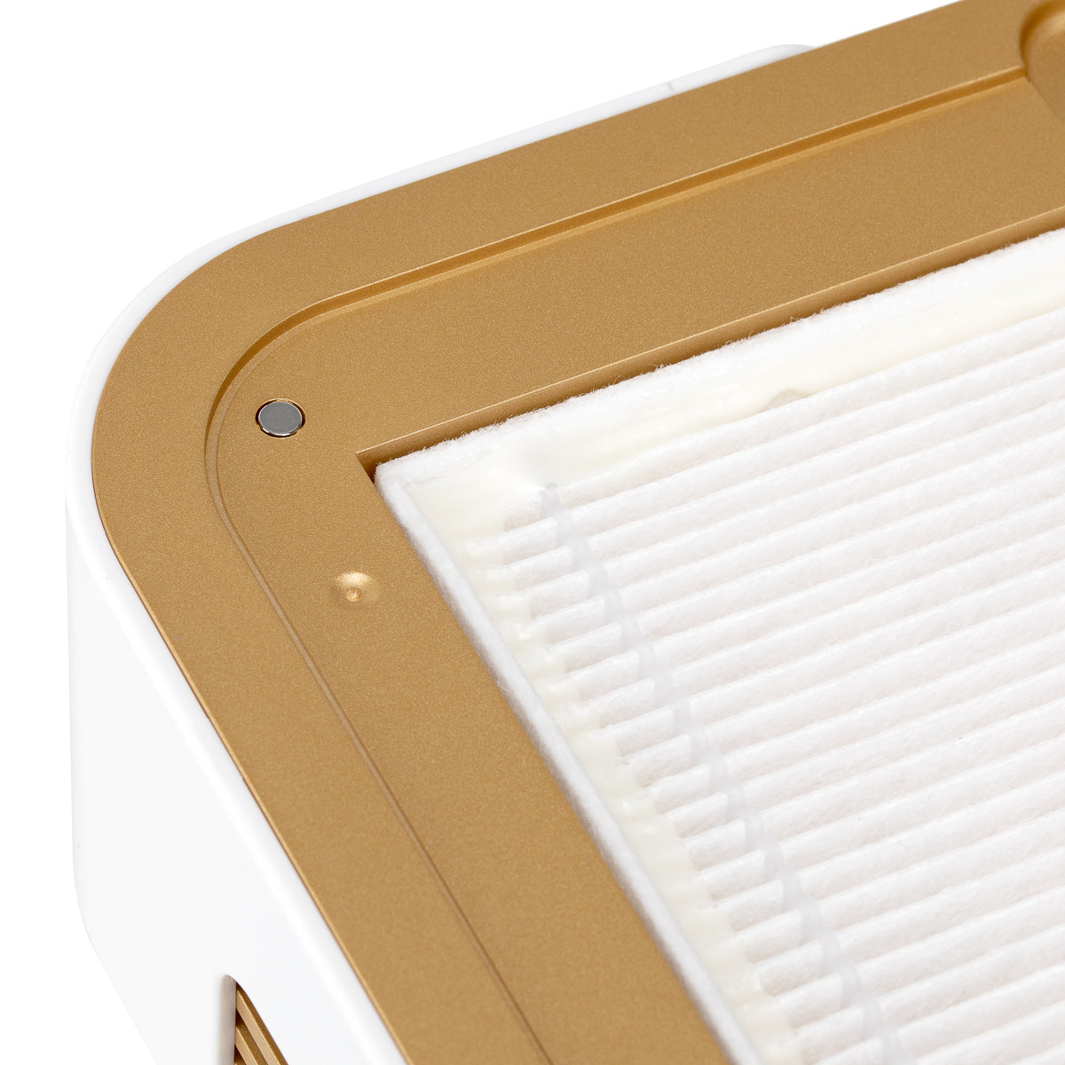 White gold MOMO Dust Absorber P30 60W with sleek design, shown in a close-up image highlighting its modern look and compact size.
