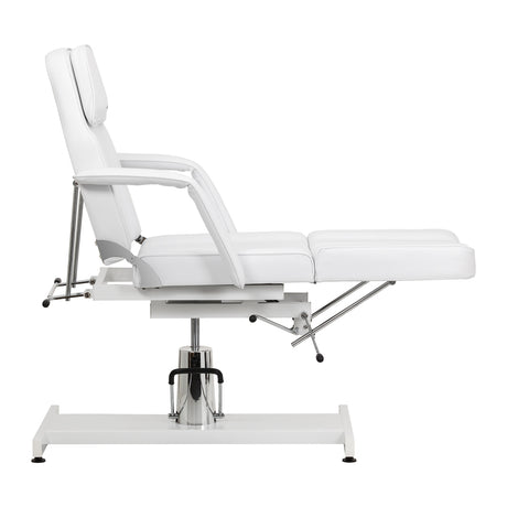 Sillon 210 chair reclined position with footrest for salon services