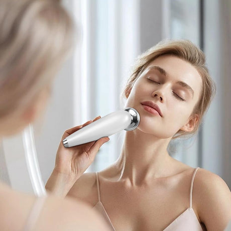 AOGOE EMS face massager package and rechargeable device accessories